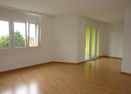 "Helle Wohnung mit tollem Balkon" - Photo 3