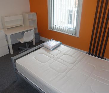 2 bedroom private hall to rent - Photo 5