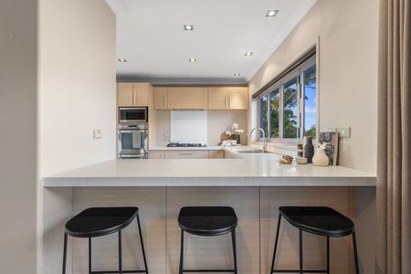 Spacious Four-Bedroom Family Home in Otumoetai - Otumoetai - Photo 2