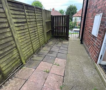 3 bedroom semi-detached house to rent - Photo 6