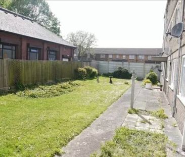 1 Bed Flat, London, E16 - Photo 2