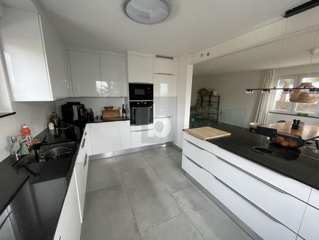 MODERN WITH GARDEN AND TERRACE - Foto 2