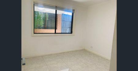 TWO BEDROOM GRANNY FLAT IN EDENSOR PARK - Photo 2