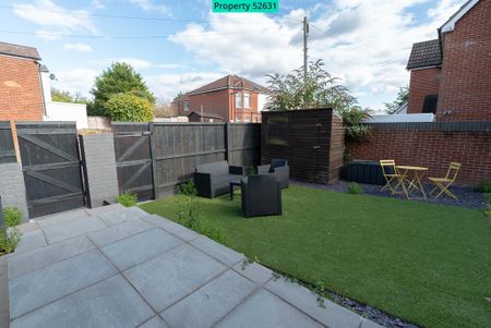 5 bedroom end of terrace house to rent - Photo 3