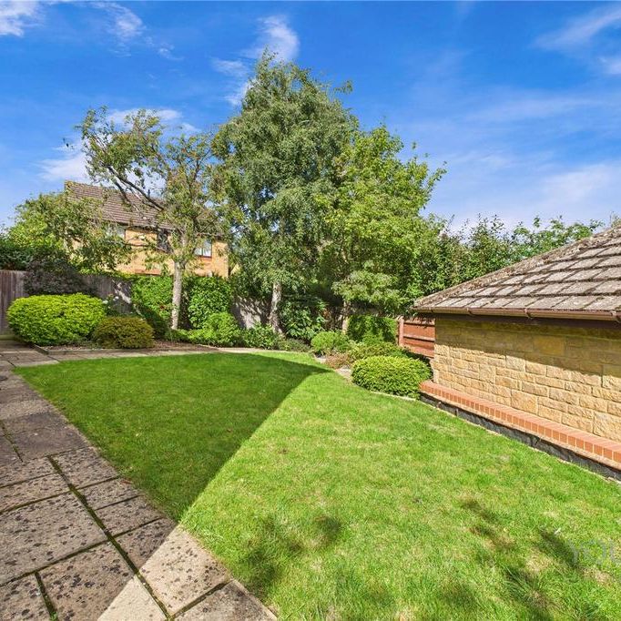 4 bedroom detached house to rent - Photo 1