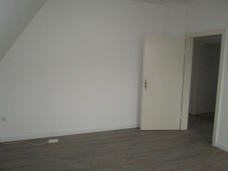 Helle 3-Zimmer-Dachgeschosswohnung in Rehburg-Loccum! - Photo 3