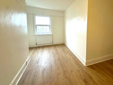 Maisonette to rent on - Photo 2