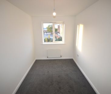 3 bedroom semi-detached house to rent - Photo 2