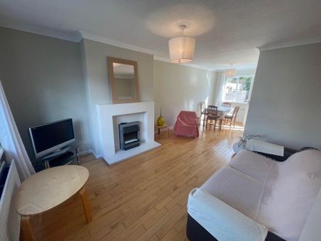18 Beaufort Crescent, Belfast, BT8 7UA - Photo 3
