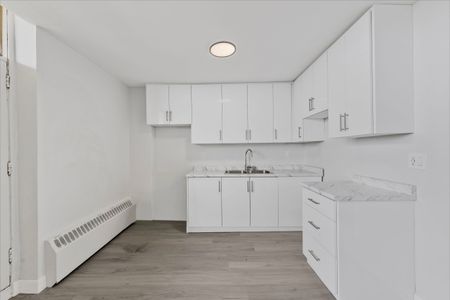 For Lease - 65 Thorncliffe Park Drive Unit# 2108, Toronto, Ontario - Photo 4