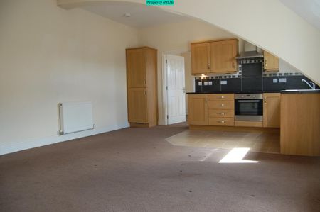 2 bedroom block of apartments to rent - Photo 5