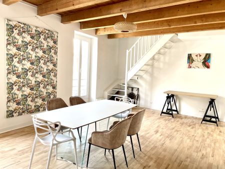 Location Appartement 4 pièces 104m² NIMES 30000 - Photo 4