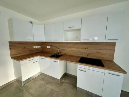 Location Appartement 3 pièces 69m² LE BOURGET DU LAC 73370 - Photo 3