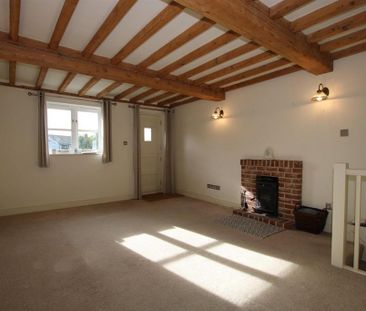 2 bedroom end of terrace house to rent - Photo 4