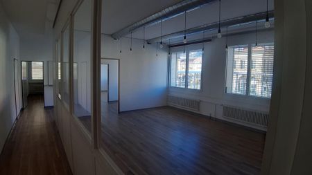 Place de la Gare 4 - commercial space on the 1st floor Northwest - Photo 5