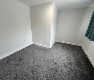 8 bedroom semi-detached house to rent - Photo 6