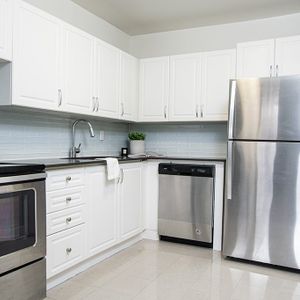 Imperial Towers - Photo 2