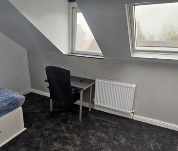 5 Bed - 27 Richmond Avenue, Headingley, Leeds - LS6 1BZ - Student - Photo 4