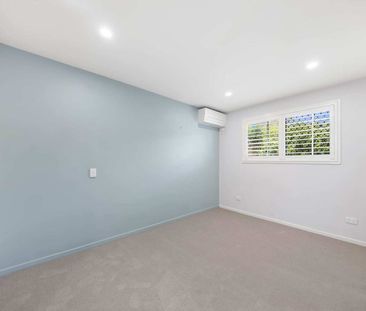 Stylish Two-Level Townhome in the Heart of Wilston Village - Photo 4