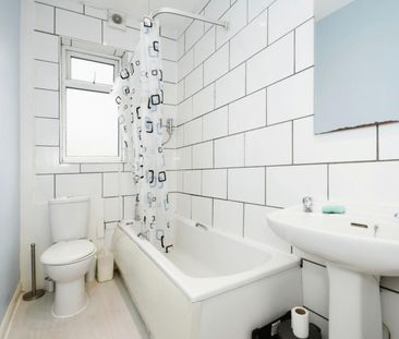 5 bedroom House To Let Total Size: 1184 SQ FT - Photo 5