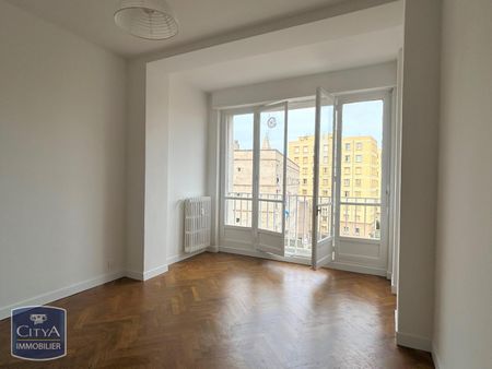Location Appartement 2 pièces 39m² MARSEILLE 2ème - Photo 2
