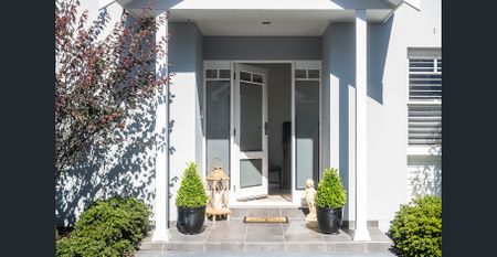 Elegant and Easy-Care Living in a Desirable Bowral Pocket - Photo 4