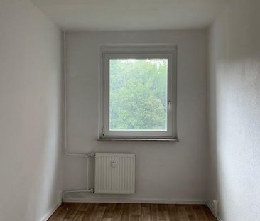 Renovierte 3 Raum Wohnung mit großzügigem Balkon und Aufzug in Gera... - Photo 2