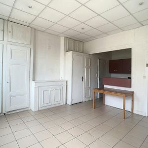 Lyon 6ème : Etage élevé studio avec cuisine équipée - Photo 3