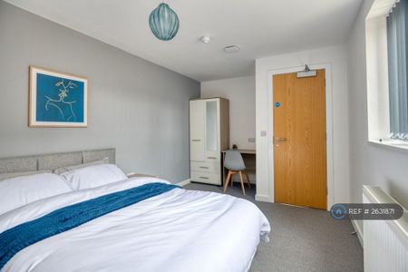 1 bedroom in a house share to rent - Photo 5