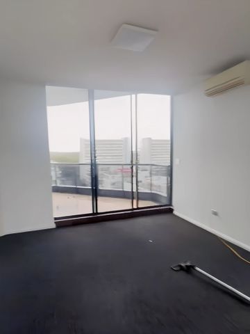 2 bed 2 bath - Photo 2