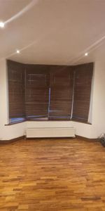 4 bedroom semi-detached house to rent - Photo 4
