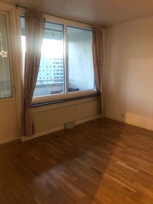 Hagalundsgatan, Solna - Photo 1