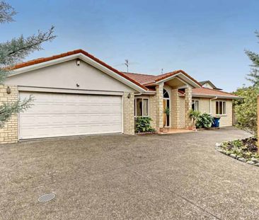 Lovely 1 level brick and tile home available for rent. - Photo 2