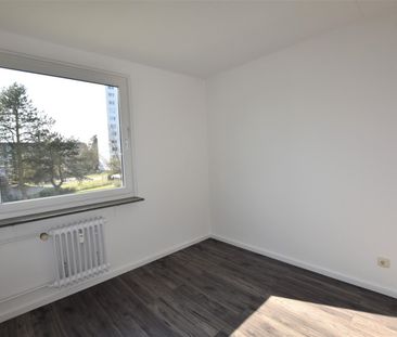 Große 3,5-Zimmer-Wohnung mit Balkon in Bad Schwartau - OTTO STÖBEN ... - Foto 1