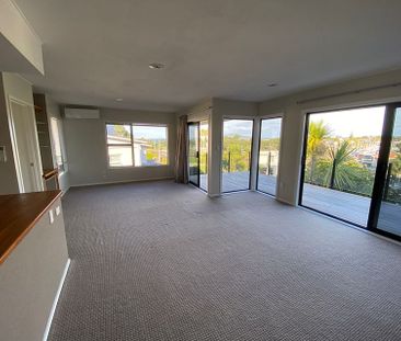 Milford Standalone 2 Bdr House with Views! - Photo 2