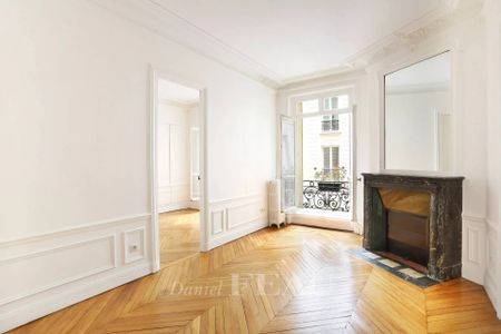 Location appartement, Paris 7ème (75007), 4 pièces, 107 m², ref 86748151 - Photo 2