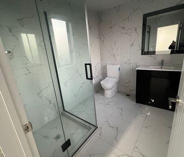 4 Bedrooms + Double Garage - Prime Location - Photo 6