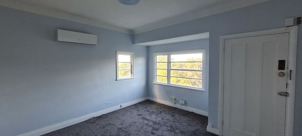 Fully refurbished - new kitchen & bathroom - Photo 1