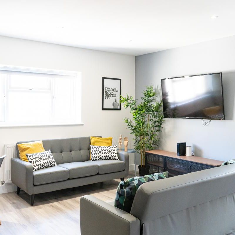 Grosvenor #75 - Photo 1