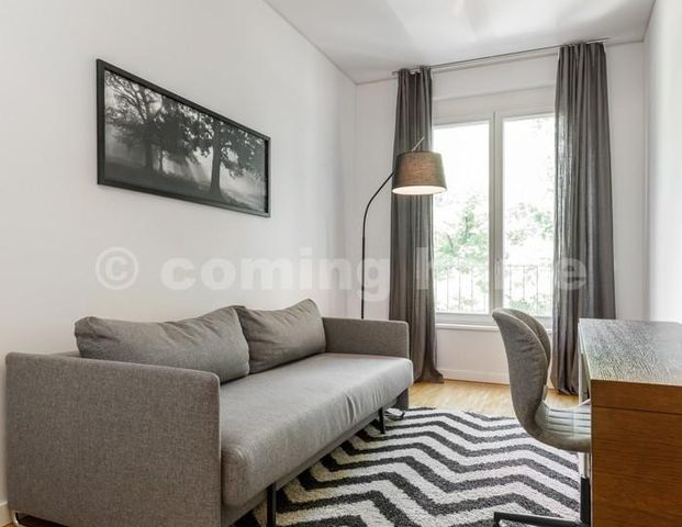 Modern Days - Foto 1