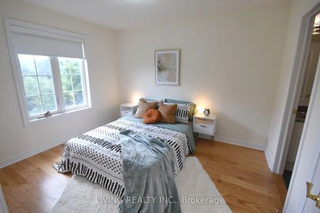 Condo Townhouse For Lease | N9255946 - Photo 5