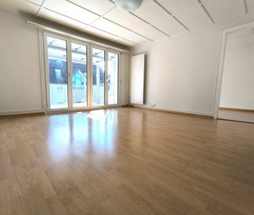 zentrale 4.5 Zimmer-Wohnung - Photo 2