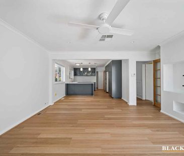 Charming Single-Level Home in Quiet Cul-de-Sac - Photo 4