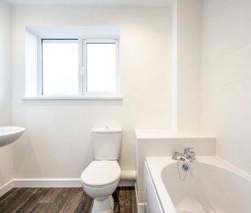 2 bedroom semi-detached house to rent - Photo 5