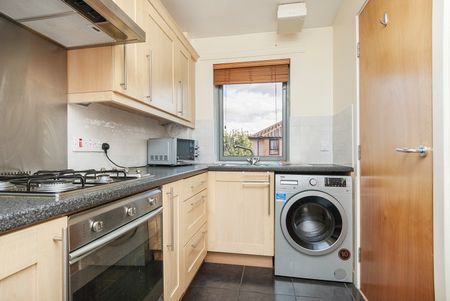 2439L - Restalrig Drive, Edinburgh, EH7 6JX - Photo 4