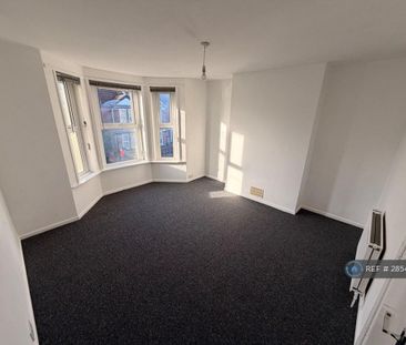 5 bedroom semi-detached house to rent - Photo 1