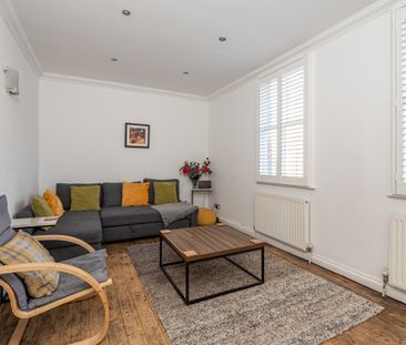 5, Hothams Court - Photo 2