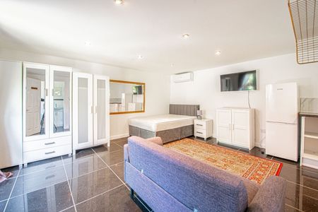 Studio Flat, Grasmere Avenue, HA9 - Photo 3