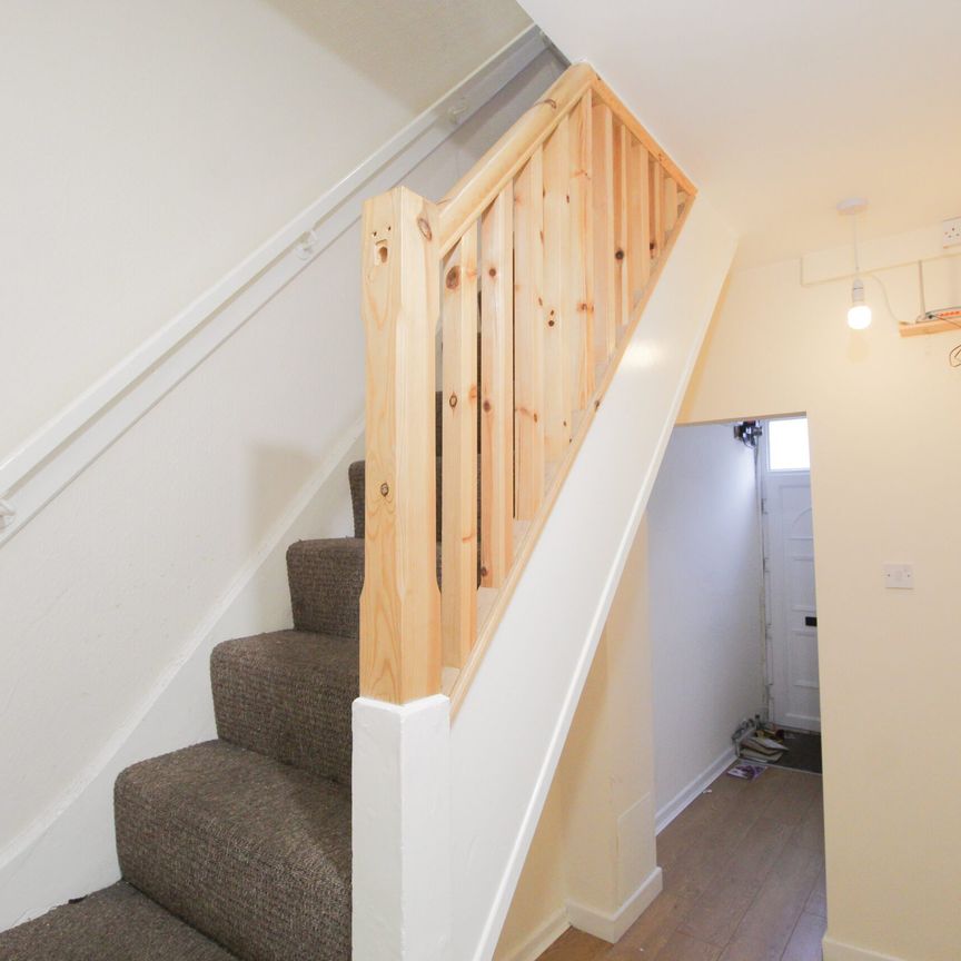 King Street, Treforest, Pontypridd - Photo 1