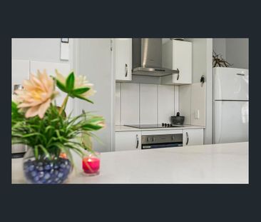 Designed for Families, Built for Entertaining! - Photo 6